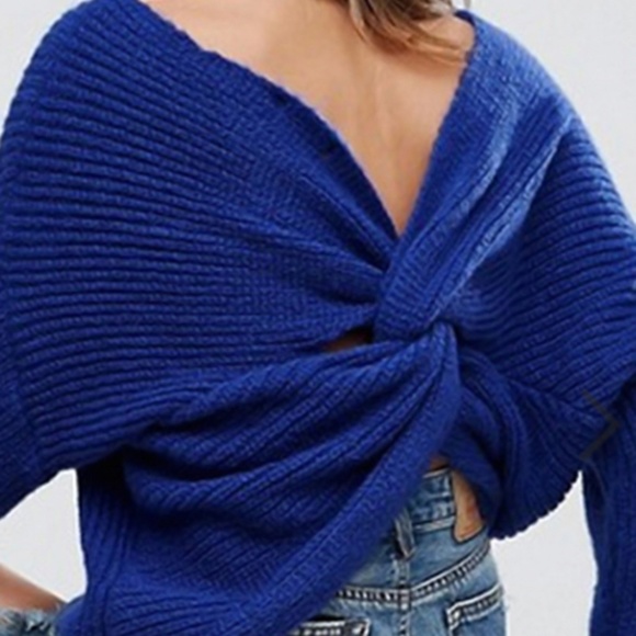 Silver V-Neck Backless Oversized Sweater - Picture 4 of 4